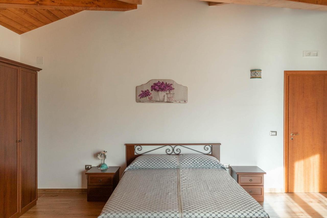 B&B La Mortella Albanella ภายนอก รูปภาพ